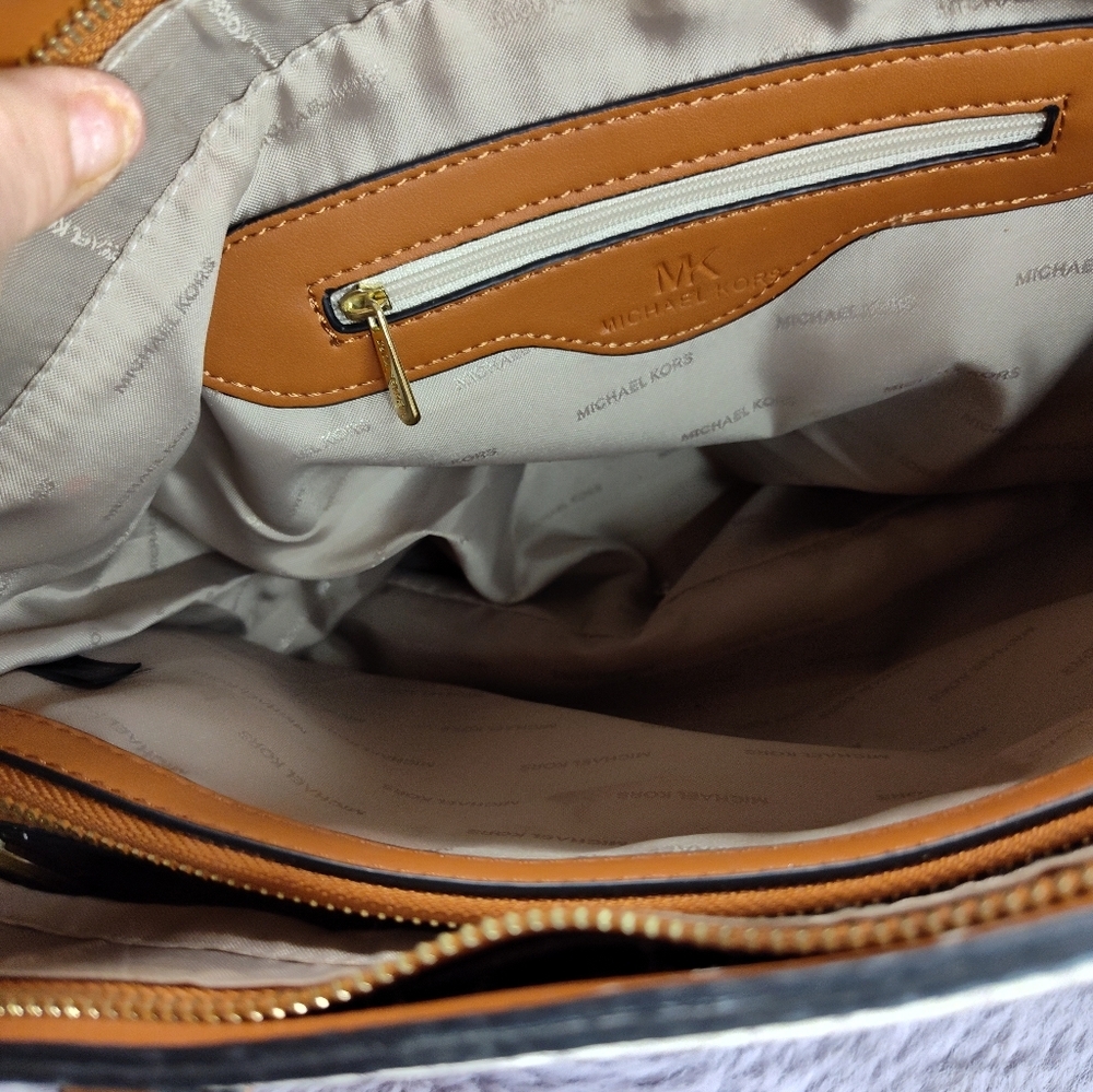 Michael Kors Voyager Two Tone Logo Tote Bag - Picture 11 of 15